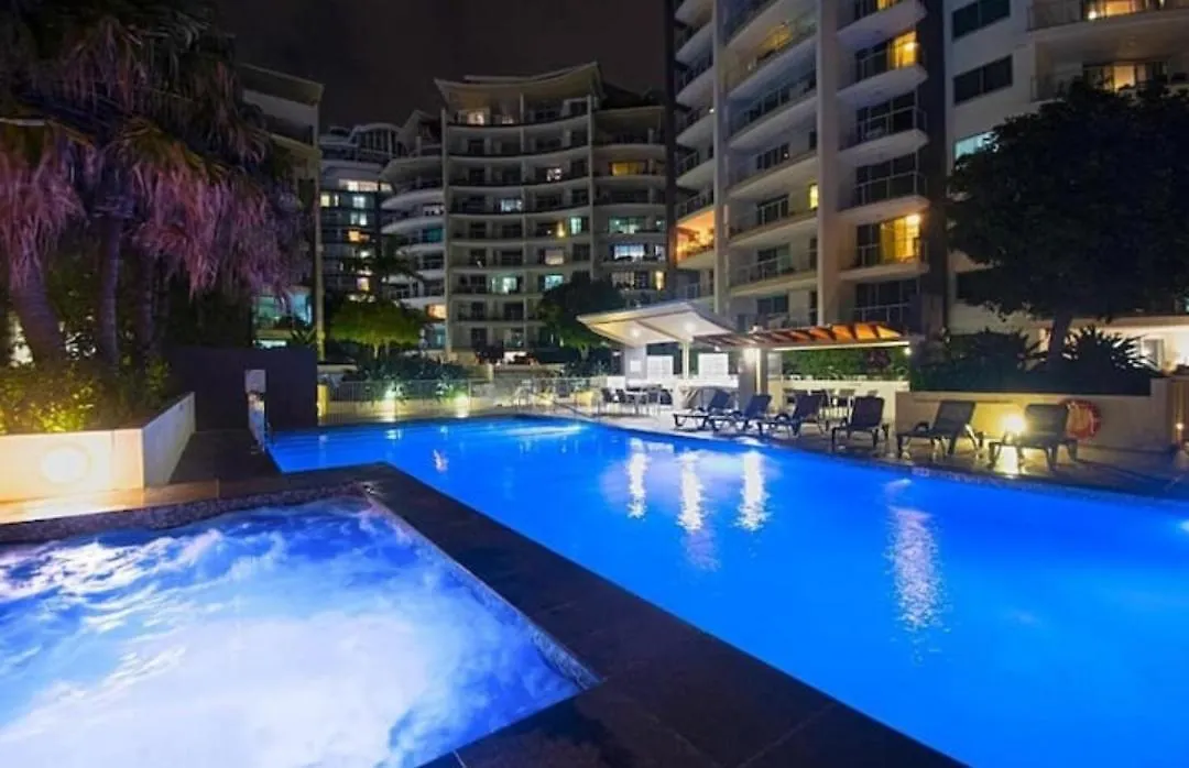 255 Sqm 3 Bedroom River Ocean View Surfers Paradise Gold Coast