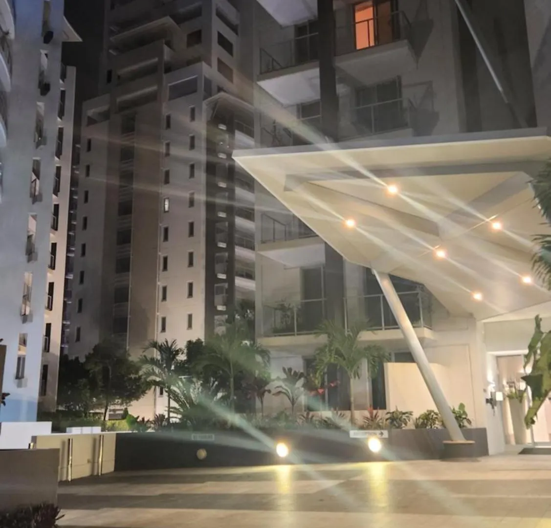Aparthotel 255 Sqm 3 Bedroom River Ocean View Surfers Paradise Gold Coast Austrálie